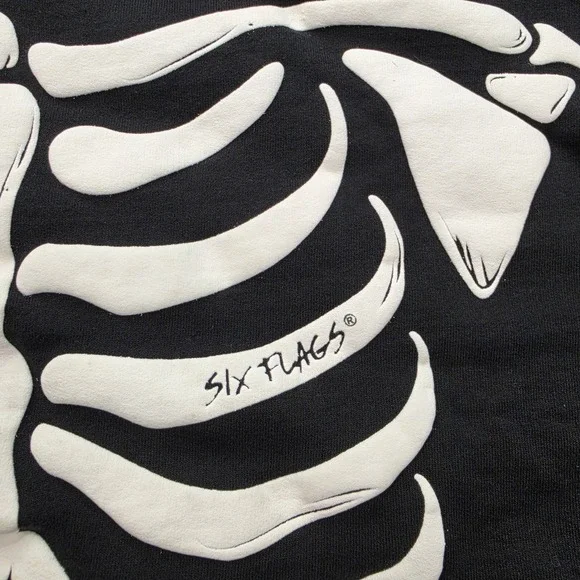 Six Flags Skeleton Sweatshirt Mens Medium Black Fright Fest Halloween Rib Cage - Picture 3 of 9
